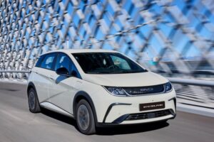 MOBIL LISTRIK KELUARAN TERBARU