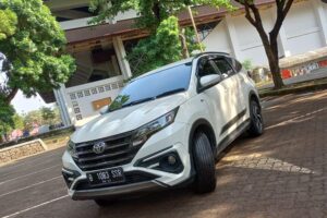 pengaruh di dtopnya penjualan toyota rush di Malaysia